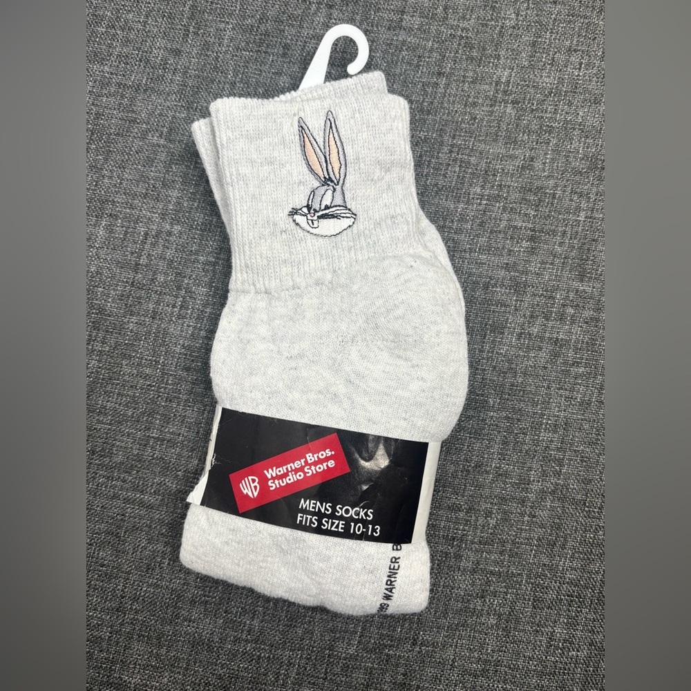 Warner Bros. Light Gray Bugs Bunny Men's Socks